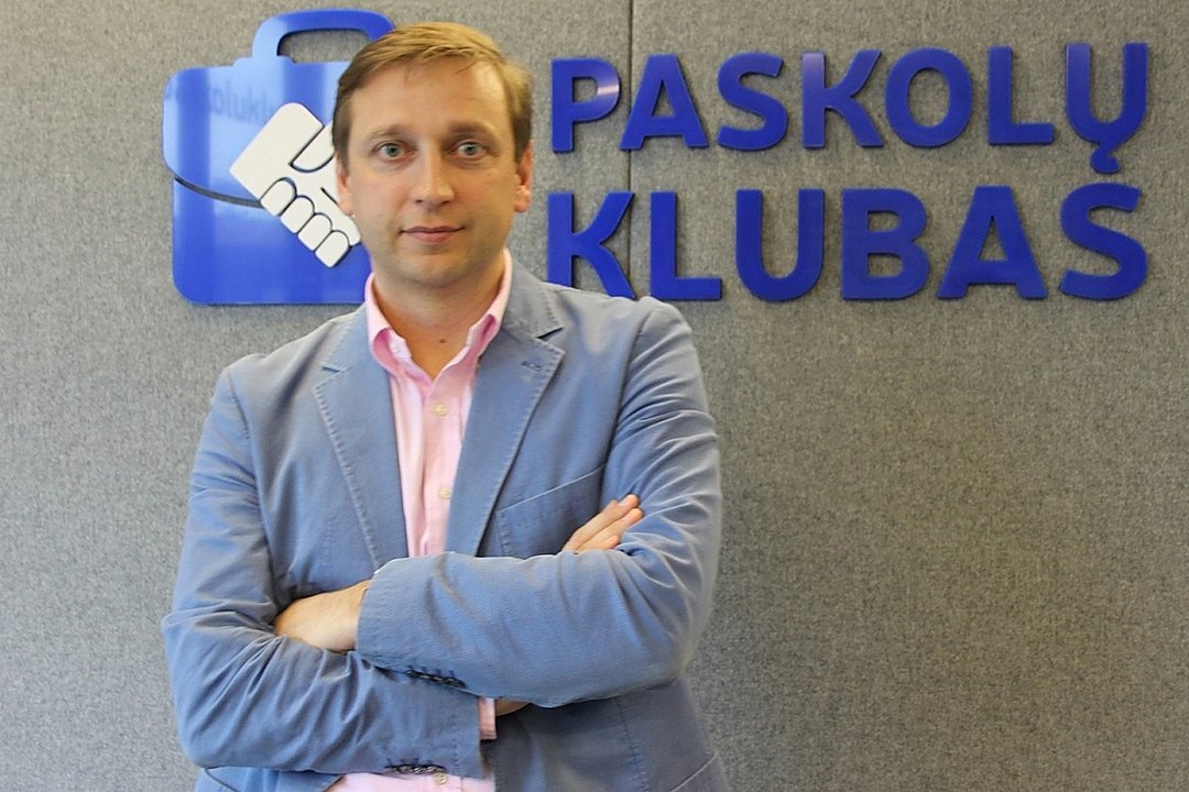 Kas pelningiau – investavimas į paskolas žmonėms ar NT?