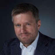 „Paskolų klubas“ ruošiasi biržai: tapo AB, vadovybėje daugėja buvusių bankininkų